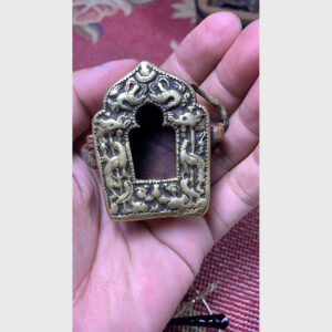 Hộp Gau cổ cỡ nhỏ trên 100 năm tại Tibet