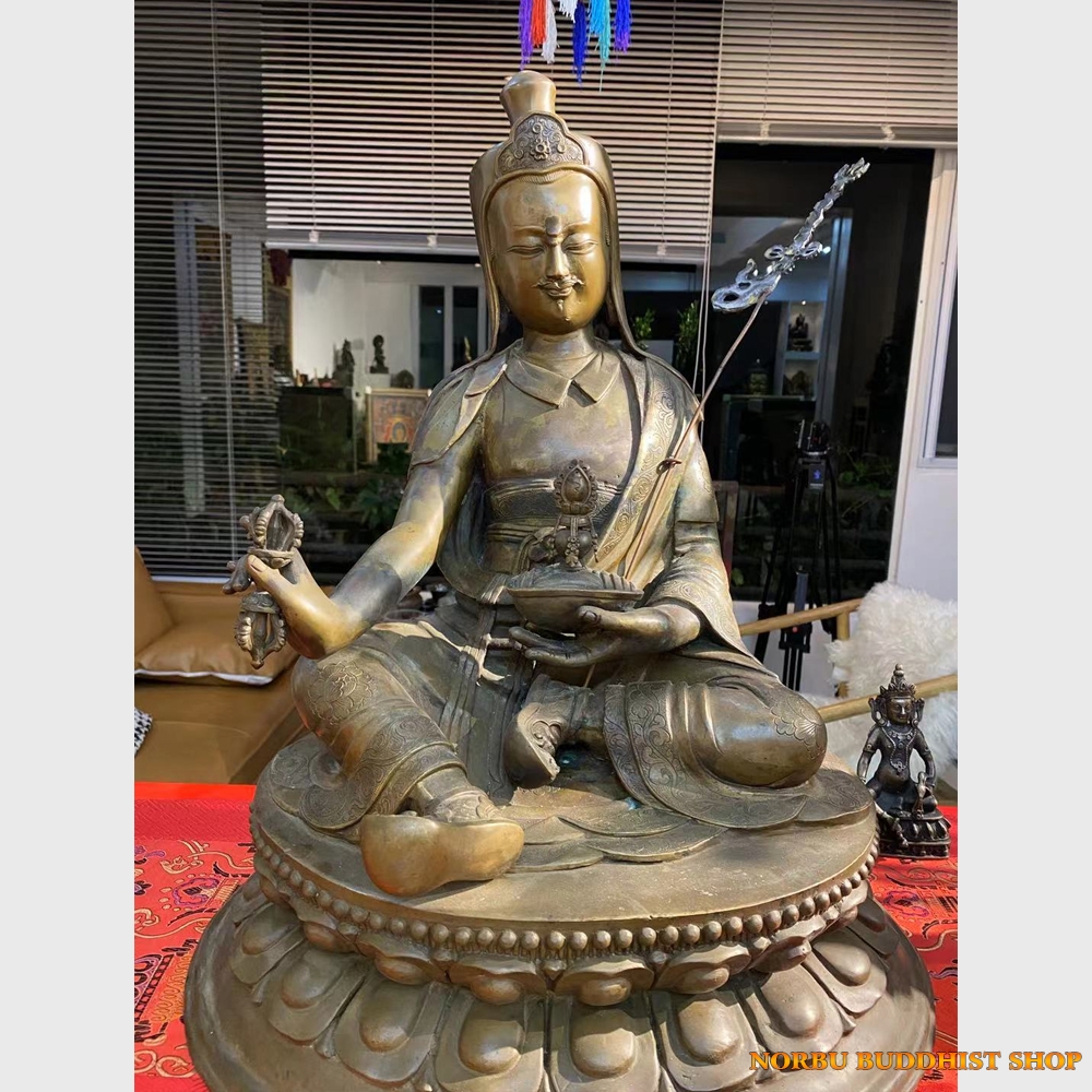 Khách đã thỉnh: Tượng cổ cỡ lớn ngài Guru Rinpoche tại Tibet