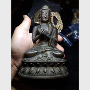 Khách đã thỉnh: tượng cổ Đức Phật theo truyền thống nguyên thủy