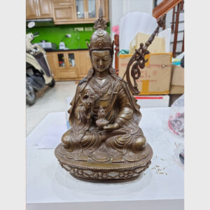 Khách đã thỉnh: tượng cổ ngài Guru Rinpoche cỡ lớn thời trẻ tại Tibet