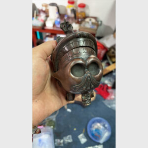 Lư đốt hương hình sọ từ Tibet