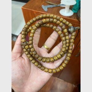 Chuỗi bồ đề tinh nguyệt hạt trụ vàng rất già