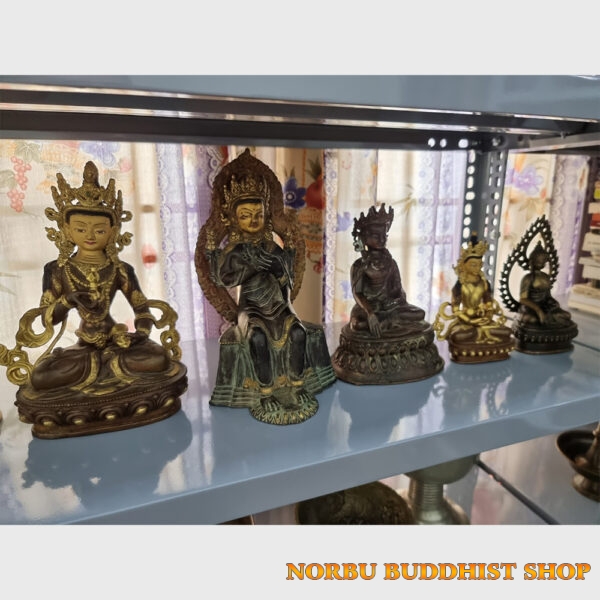 Khách đã thỉnh: 4 bức tượng cổ các vị Phật