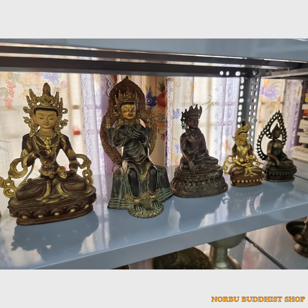 Khách đã thỉnh: 4 bức tượng cổ các vị Phật
