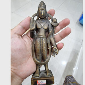 Khách đã thỉnh: tượng cổ ngài Quán Âm hiếm gặp