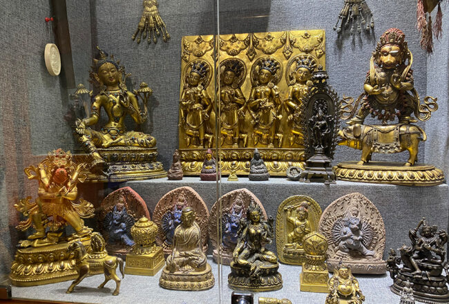 Tại sao đồ đồng cổ Tây Tạng lại đắt giá như vậy?