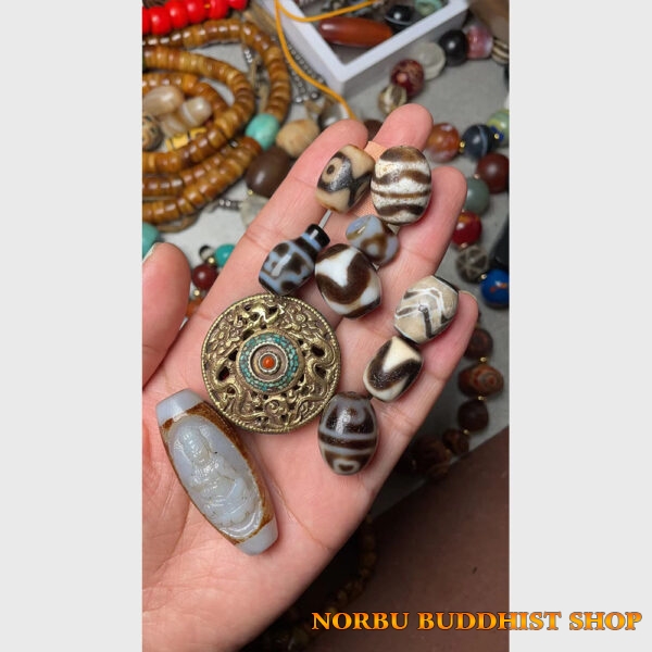 Dzi bead mới về tháng 10 từ Tibet tại Norbu Shop