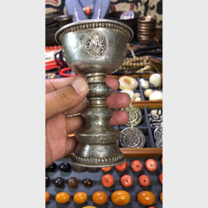 Khách đã thỉnh: ly bạc đồng cổ đốt đèn bơ 100 năm