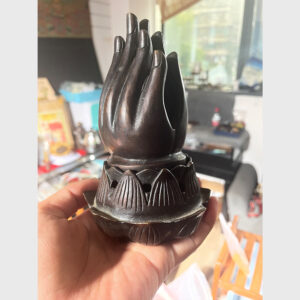 Lư đốt hương trần bàn tay Phật