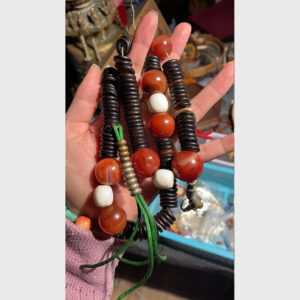 Chuỗi tử đàn cổ dẹt mix túc số nam hồng và san hô trắng