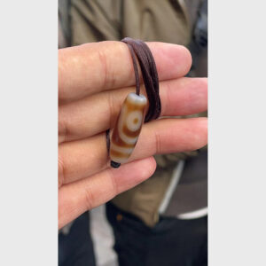 Dzi bead 2 mắt đặt hàng từ Lhasa chất đẹp