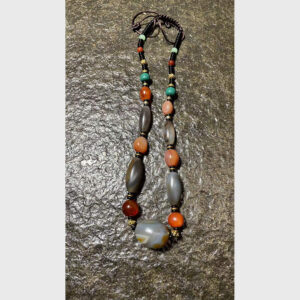 Vòng cổ mix mã não và nam hồng 100 năm đẹp