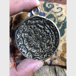 Cửu cung cổ 200 năm từ Lhasa