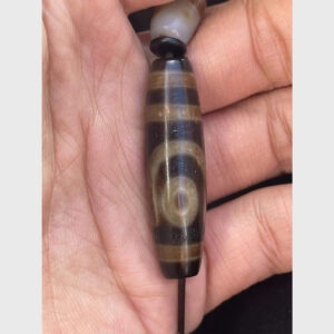 Dzi bead 2 mắt chất đẹp từ Lhasa