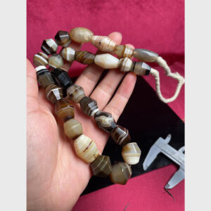 Chuỗi dây mã não cổ hình lục giác 600 năm sưu tầm