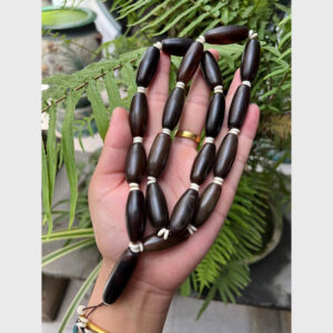 Chuỗi vòng cổ hạt mã não sưu tầm