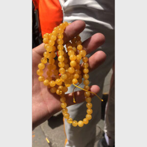 Chuỗi hổ phách mật ong lên màu từ Lhasa