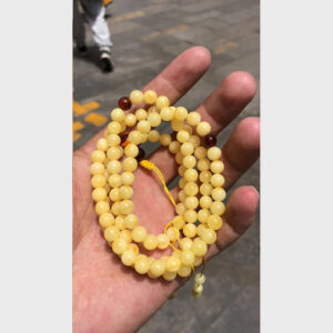 Chuỗi hổ phách vàng nhạt từ Lhasa