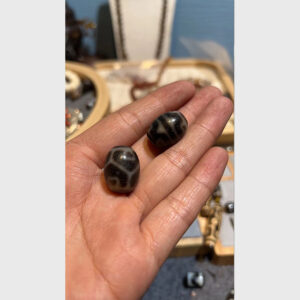 Dzi bead hoa sen và hoa sen mai rùa