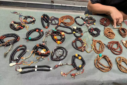 Cách sử dụng và bảo quản chuỗi tràng hạt 108 vòng hạt hữu cơ vô cơ